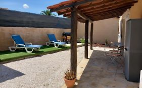 Studio indépendant dans villa